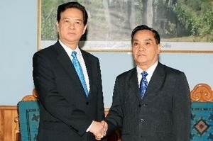 Premierminister Vietnams und Laos treffen sich in Nghe An